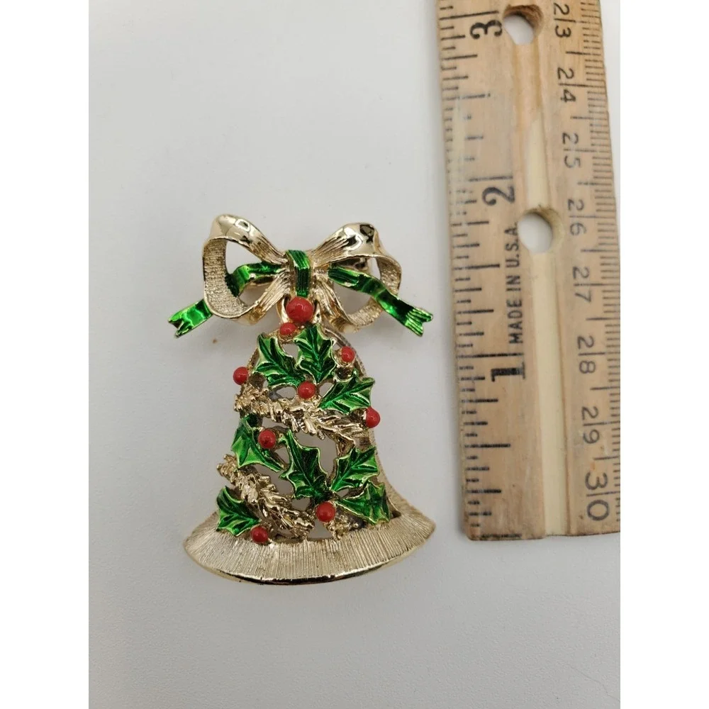 Vtg Goldtone Enameled Red Green Dangling Christmas Bell Brooch